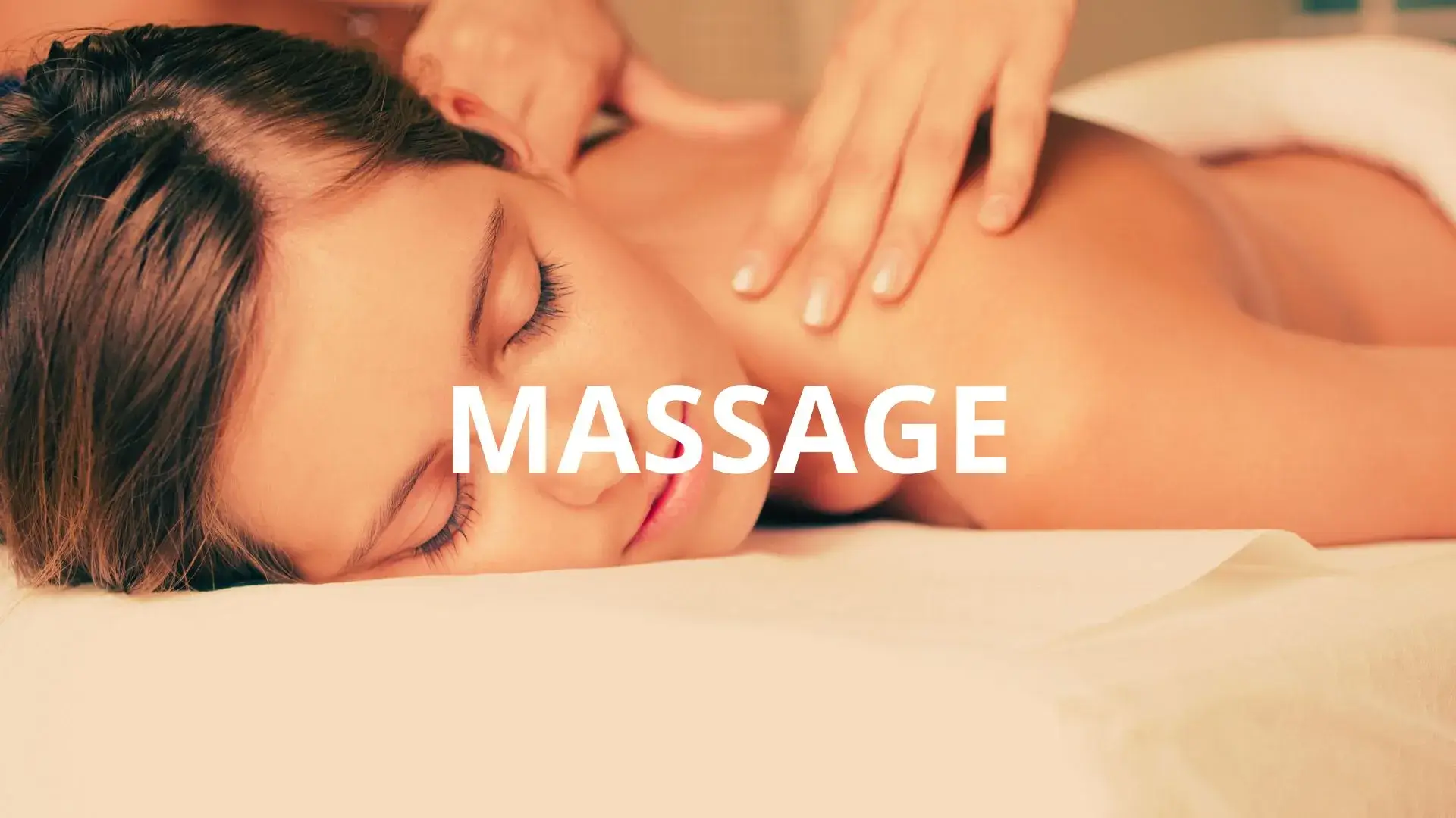 Séance de massage relaxant chez Cindy Beauty, institut spécialisé en esthétique et coiffure